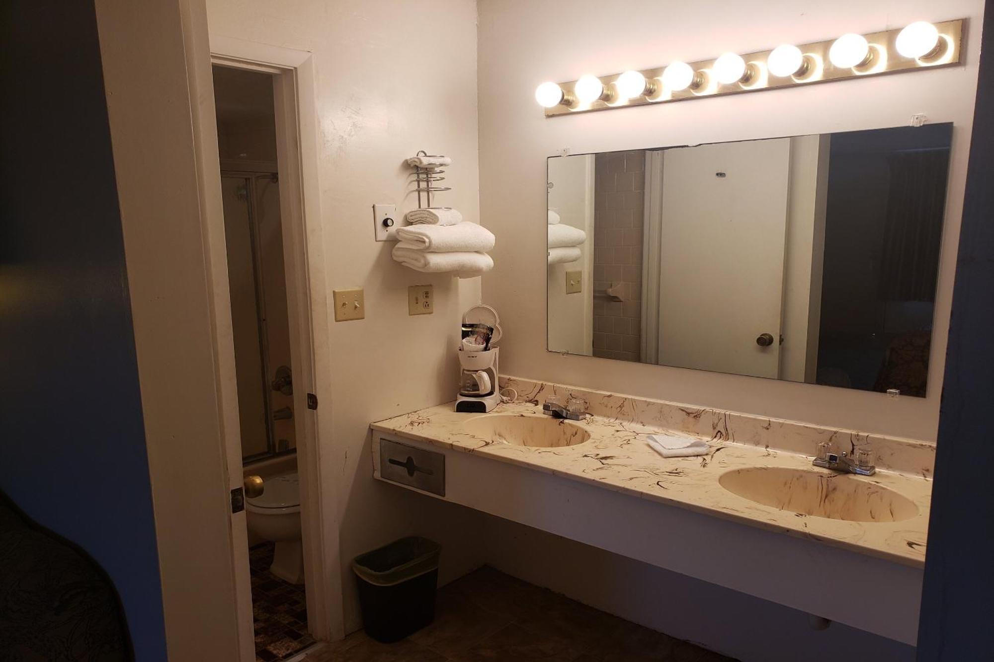 Oyo Hotel Whitely City Hwy 27 Ky Whitley City Экстерьер фото