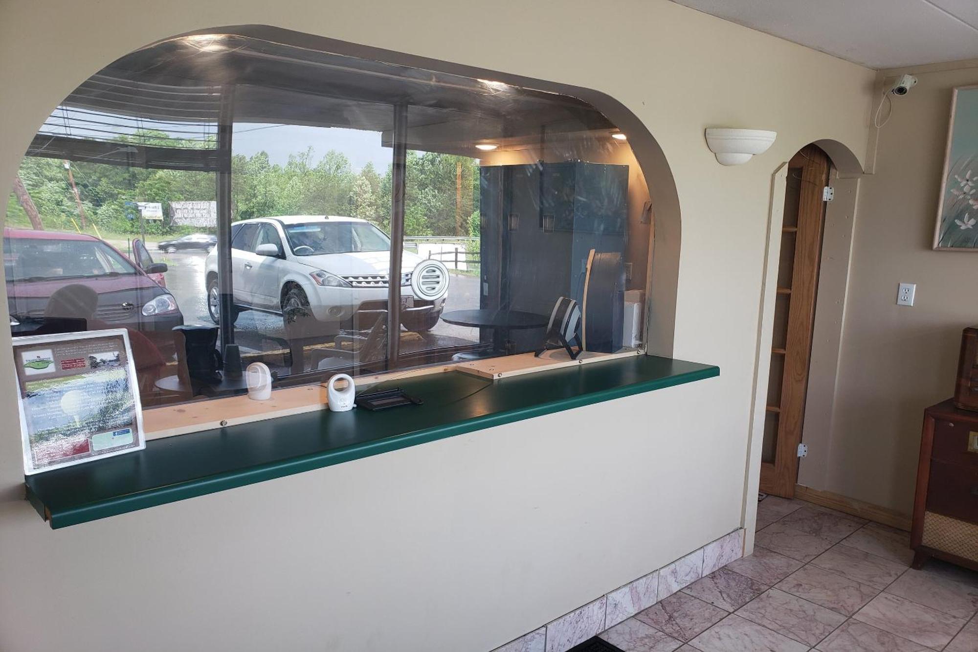 Oyo Hotel Whitely City Hwy 27 Ky Whitley City Экстерьер фото